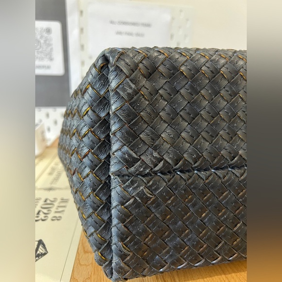 Bottega Veneta Cabat Crystal - Picture 5 of 17